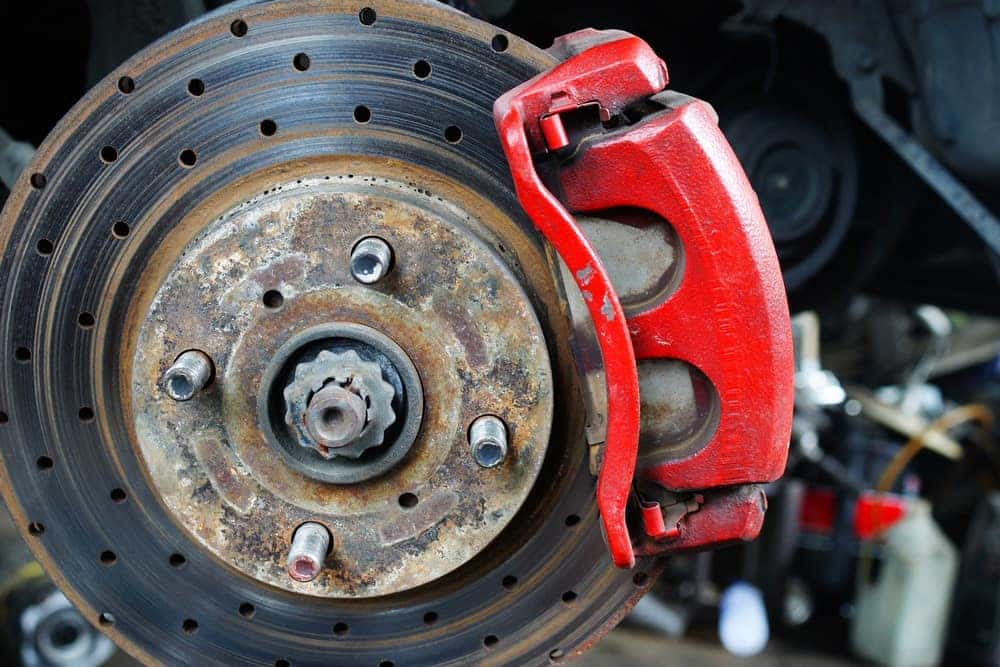 Pourquoi ma voiture trembletelle lorsque je freine ? Bohn Toyota My Star Idea