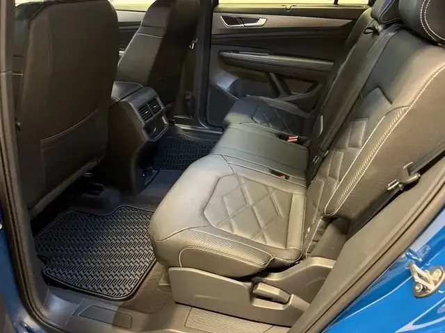 2026 Volkswagen Atlas Cross Sport Interior