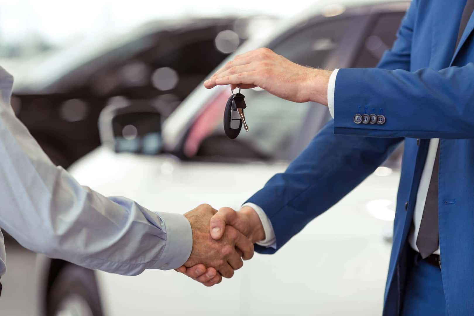 Difference between buying and leasing Lexus vehicle