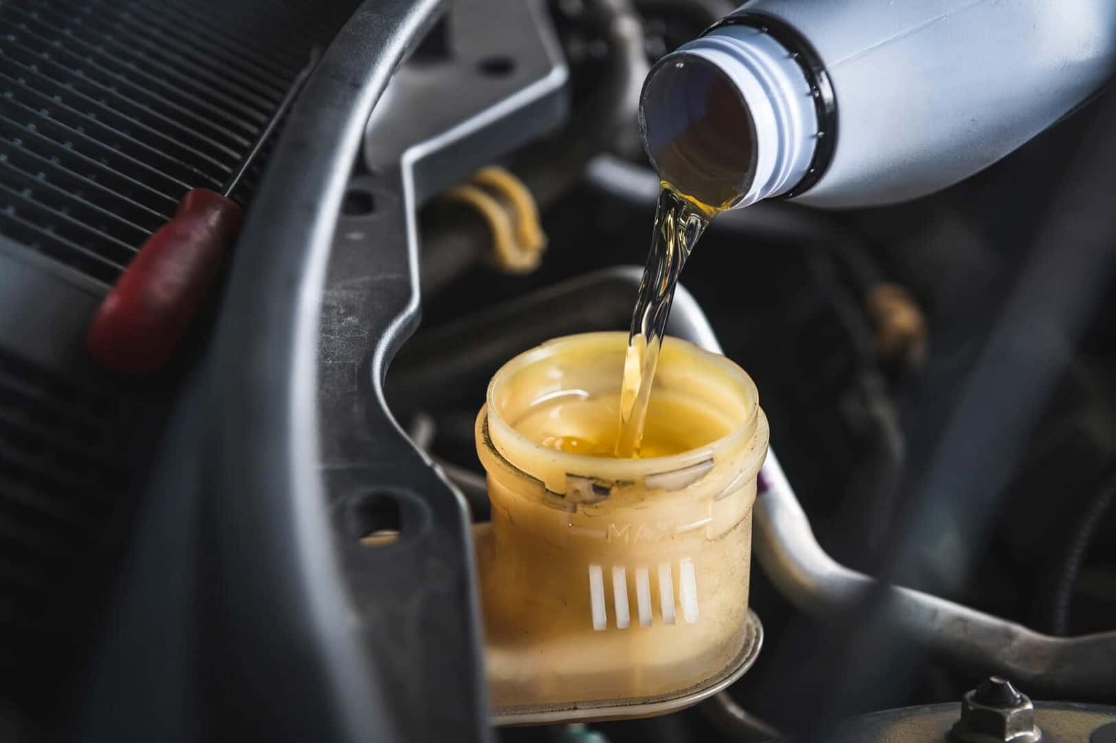 Brake fluid reservoir
