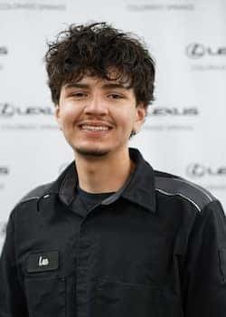 Leo Tostado