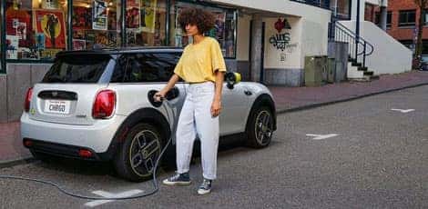 Mini Cooper E (2023-2024) price and specifications - EV Database