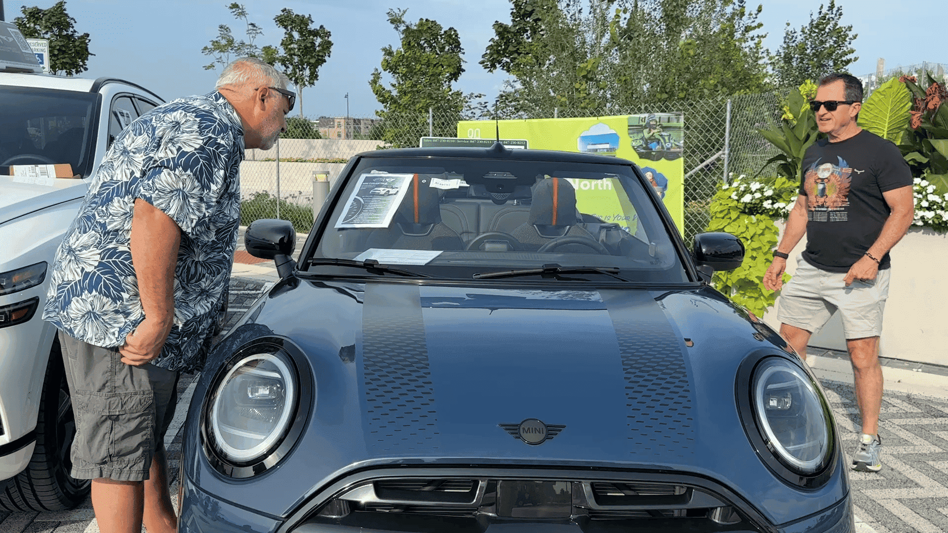guys-looking-at-MINI