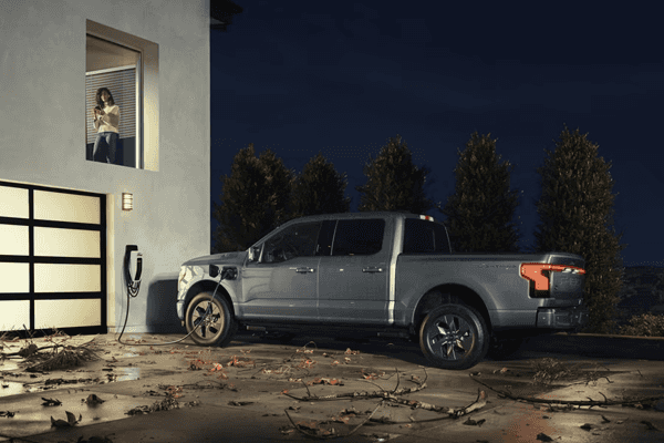 Ford F-350 XL Side