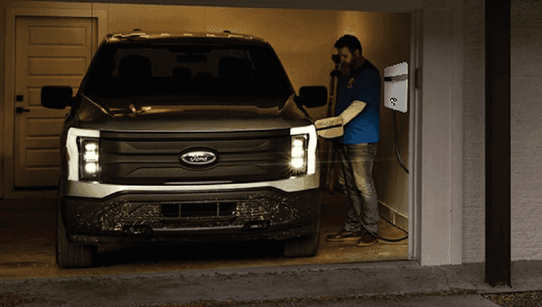 Ford F-350 XL Side