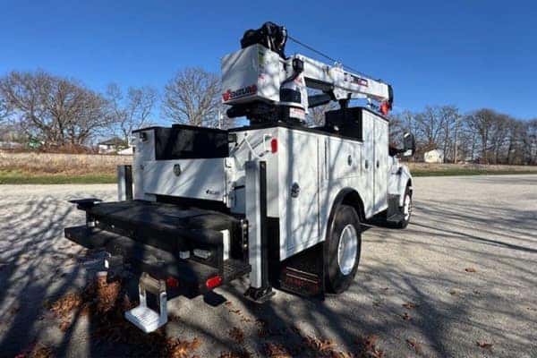 2025 Ford F-750 Mechanics Body interior