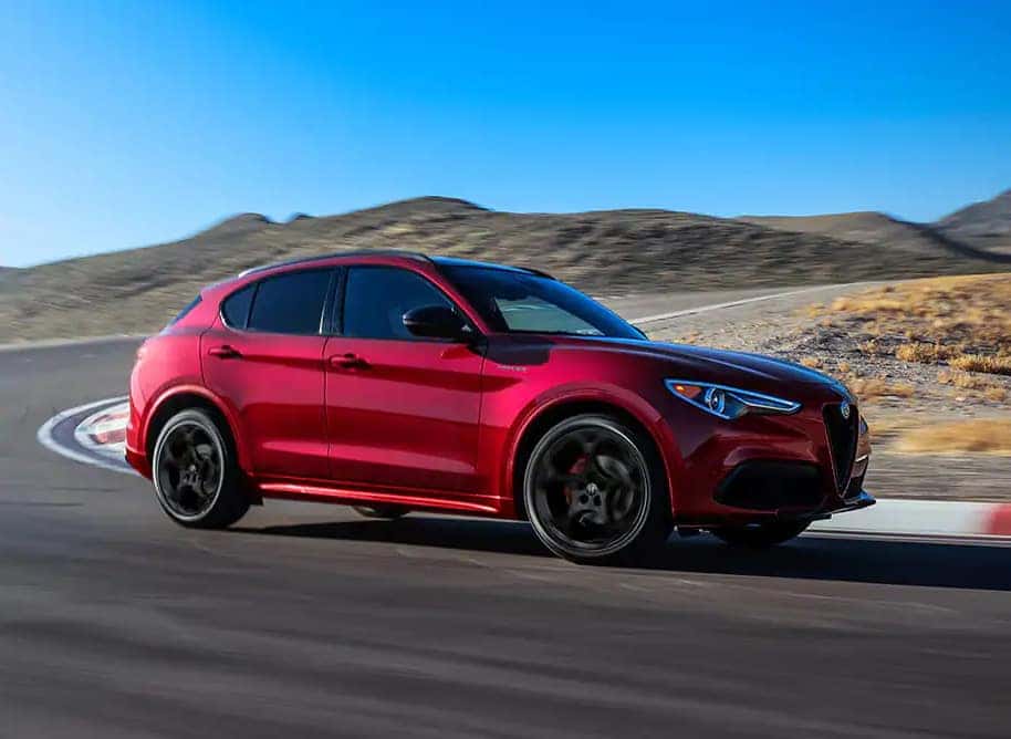 2025 Alfa Romeo Stelvio Sprint Base photo 4