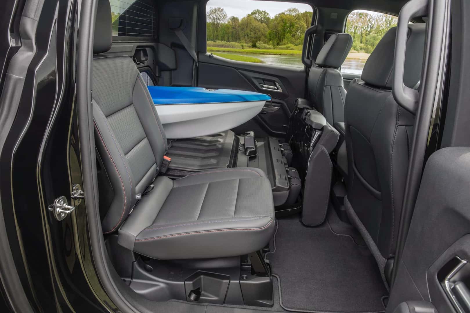 2024 Chevrolet Silverado EV RST interior Midgate
