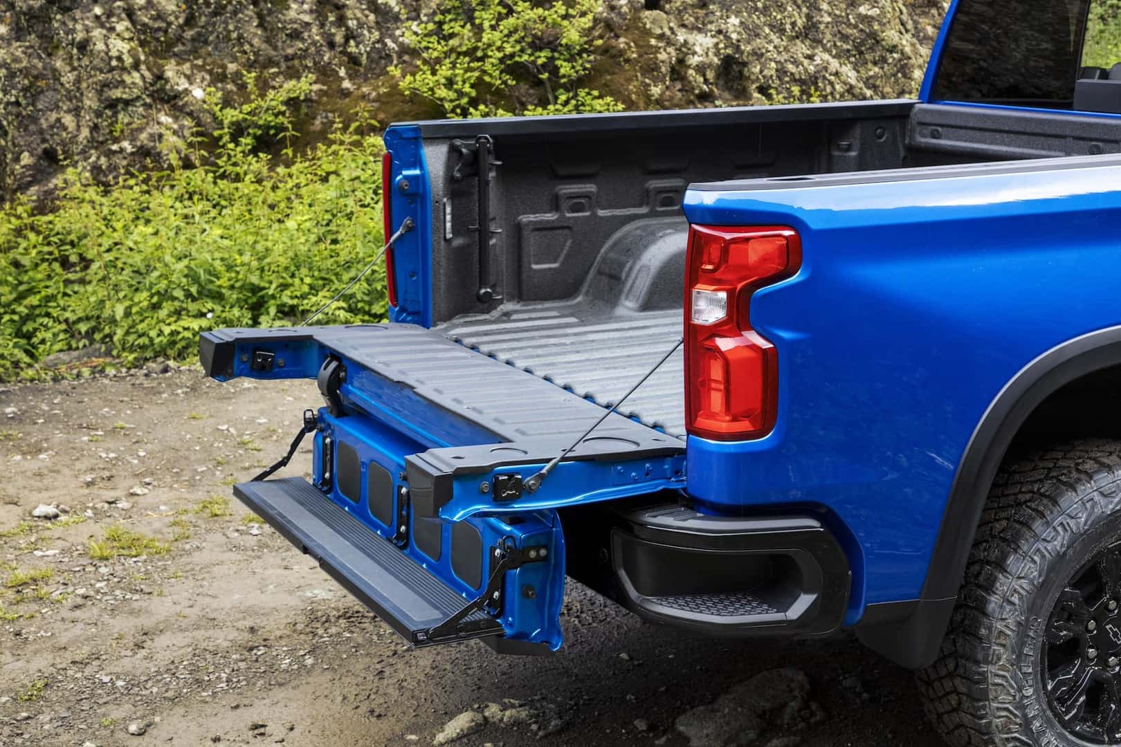 2024 Chevrolet Silverado 1500 ZR2 Multi-Flex tailgate