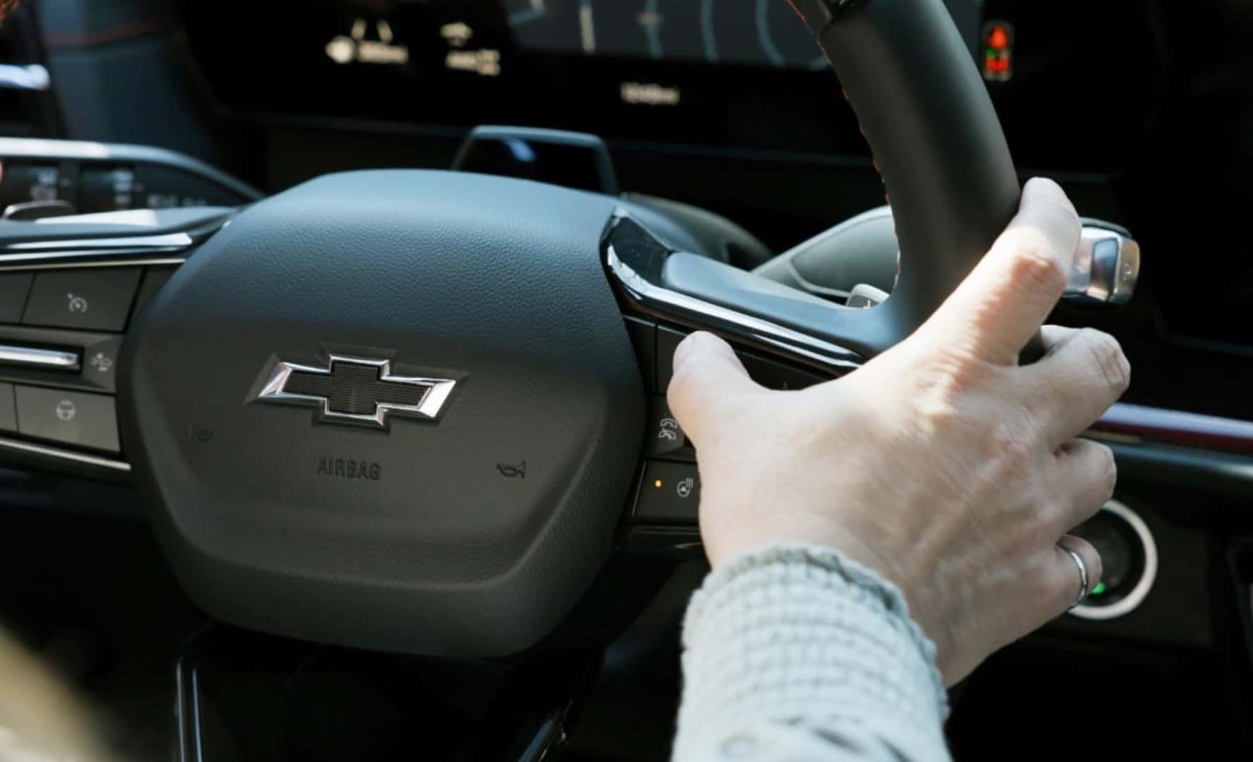 GM Safety Photo Steering Wheel