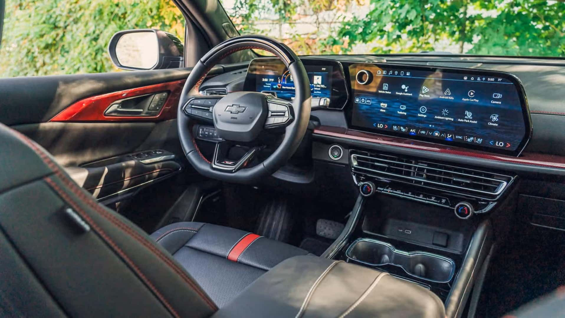 The Technologically Advanced Front Interior Of The Reliable and Dependable Chevrolet Traverse
